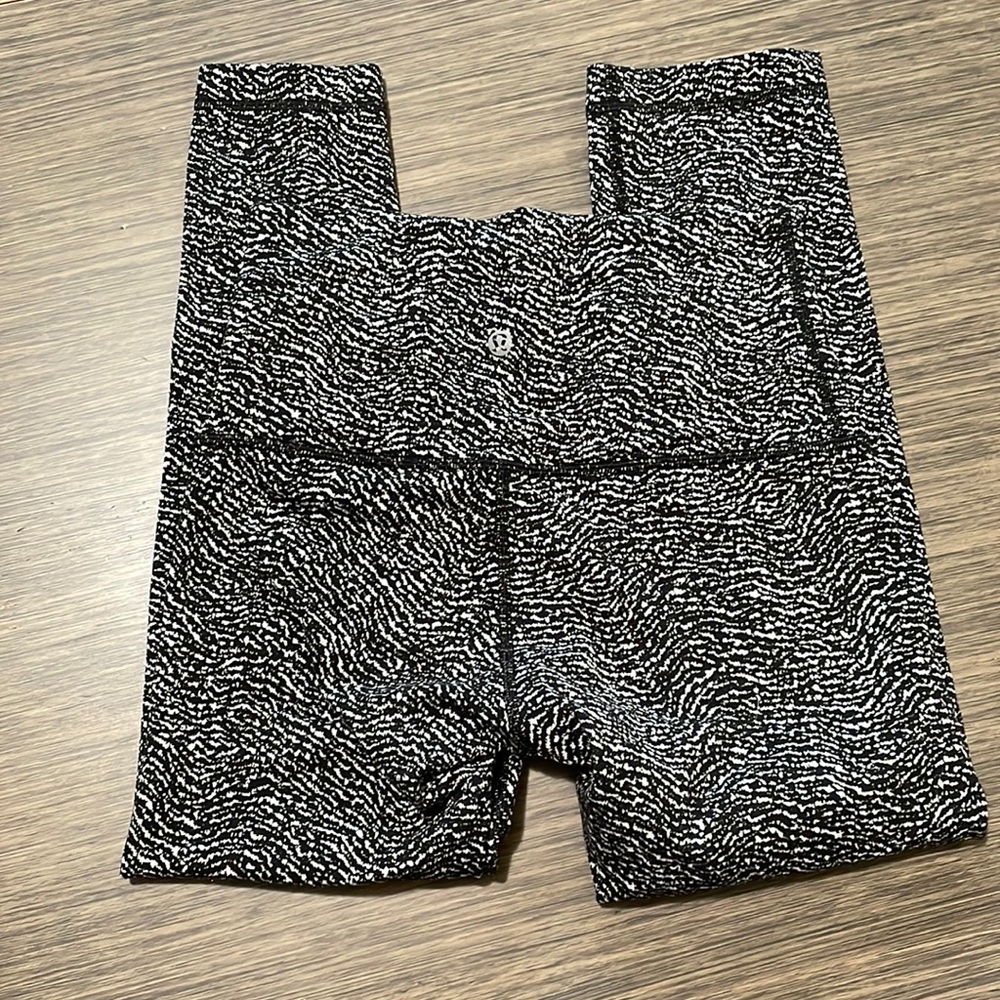 Lululemon Align capri leggings